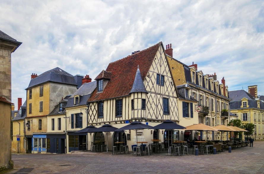 Bourges